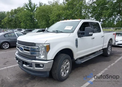 2019 Ford F-250 Lariat z USA, uszkodzony, nr VIN 1FT7W2B68KEE52200